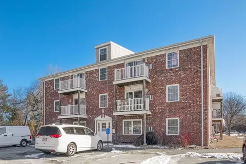 16 Woodman Way #16, Newburyport, MA 01950