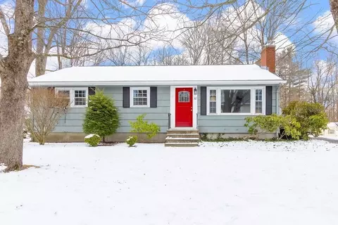 32 Woodside Dr, Grafton, MA 01519