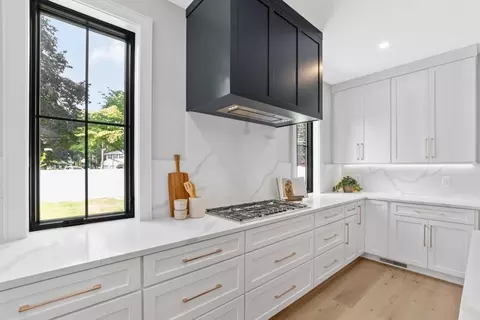 267 Rosemary St, Needham, MA 02494 photo 10