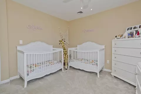 Bedroom - 105 Oregon St, Springfield, MA 01118 photo 7 of 8