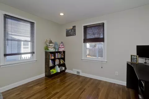 Other - 105 Oregon St, Springfield, MA 01118 photo 4 of 10