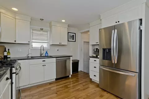 Kitchen - 105 Oregon St, Springfield, MA 01118 photo 2 of 4