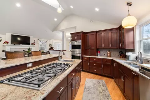 Kitchen - 242 Boston Rd, Sutton, MA 01590 photo 1 of 5