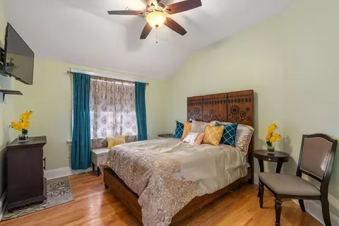 Bedroom - 242 Boston Rd, Sutton, MA 01590 photo 1 of 6