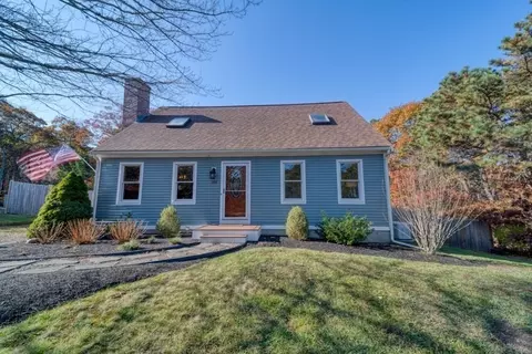 104 Old Colony Dr, Mashpee, MA 02649