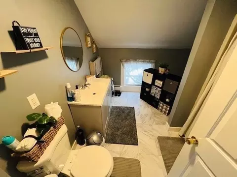 Bath - 471 Middle St, Fall River, MA 02724 photo 1 of 1