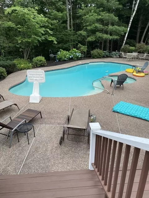 10 Shadow Ln, Andover, MA 01810 photo 40