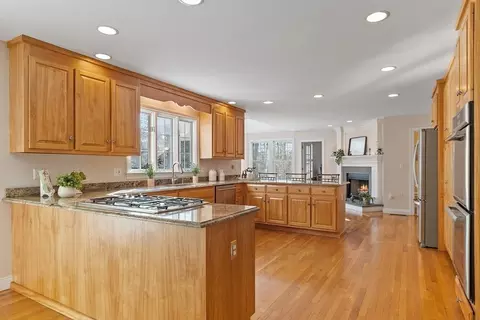 10 Shadow Ln, Andover, MA 01810 photo 13