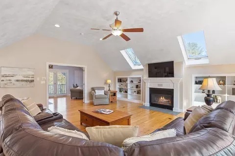 10 Shadow Ln, Andover, MA 01810 photo 16