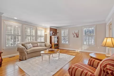10 Shadow Ln, Andover, MA 01810 photo 4