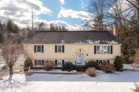 168 Susan Dr, Westfield, MA 01085