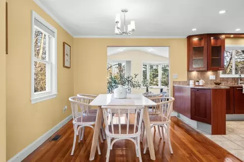 512 Appleton St, Arlington, MA 02476 photo 8