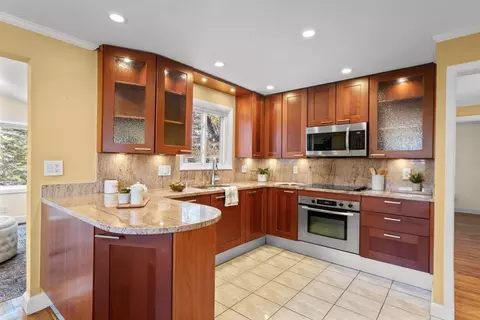 512 Appleton St, Arlington, MA 02476 photo 11