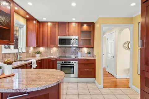 512 Appleton St, Arlington, MA 02476 photo 14