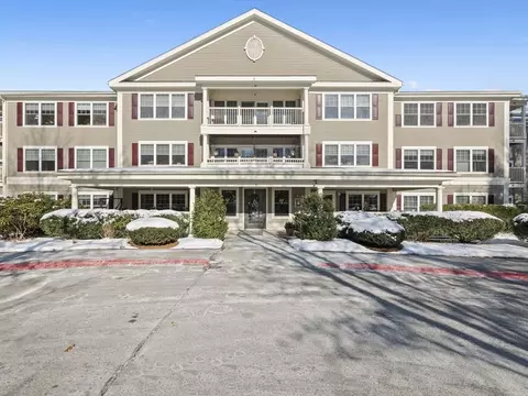 34 Meeting House Ln #121, Stow, MA 01775