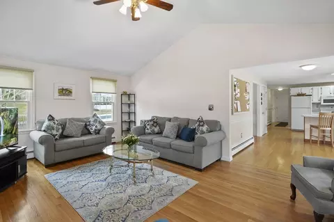 28 Wildflower Dr, Sutton, MA 01590 photo 7