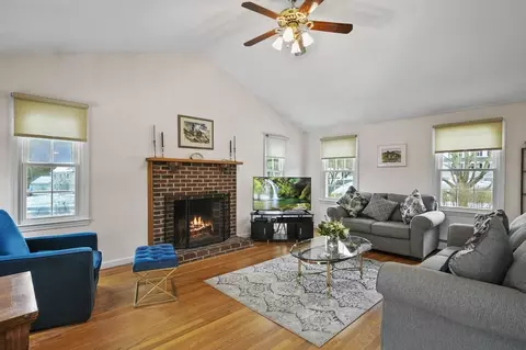 28 Wildflower Dr, Sutton, MA 01590 photo 6