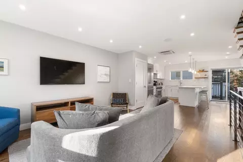 504 E 3rd St, Boston, MA 02127 photo 8