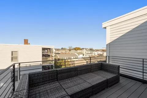 504 E 3rd St, Boston, MA 02127 photo 21