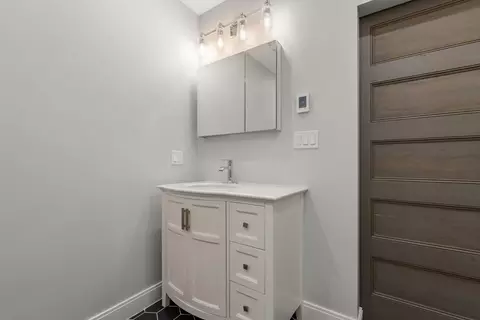 504 E 3rd St, Boston, MA 02127 photo 16