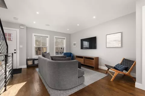 504 E 3rd St, Boston, MA 02127 photo 10