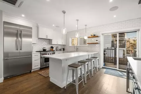 504 E 3rd St, Boston, MA 02127 photo 2