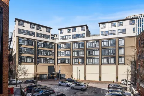 12 Stoneholm St #522, Boston, MA 02115