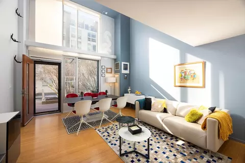 1 Earhart #105, Cambridge, MA 02141