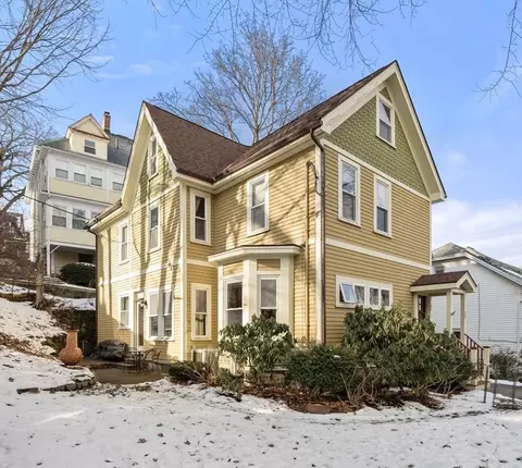 21 Rowe St #21, Roslindale, MA 02131