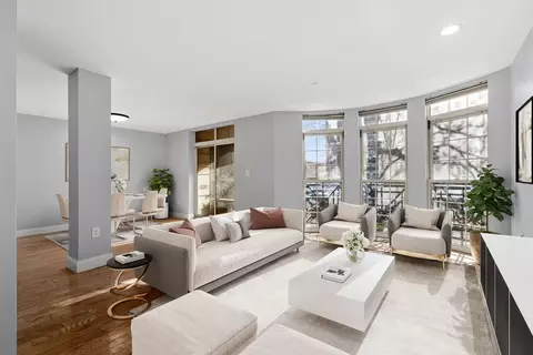 540 E Broadway #2B, Boston, MA 02127