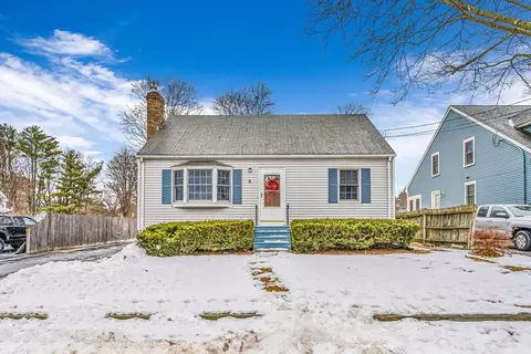 5 Arrowhead Trl, Ipswich, MA 01938