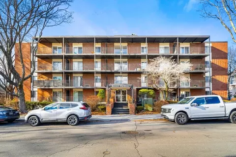 45 Oval Rd #36, Quincy, MA 02170