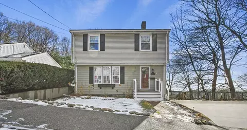 17 Range Heights Rd, Lynn, MA 01904