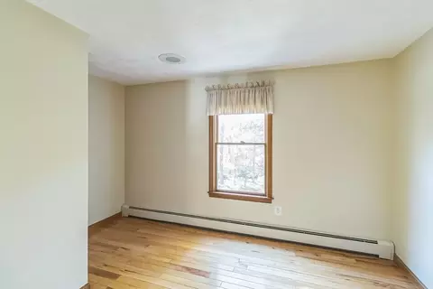 Bedroom - 10 Daniels Rd, Mendon, MA 01756 photo 5 of 5