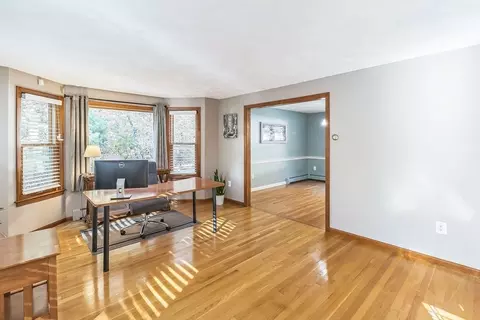Living - 10 Daniels Rd, Mendon, MA 01756 photo 2 of 3
