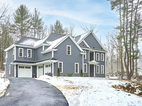 75 West St, Northborough, MA 01532