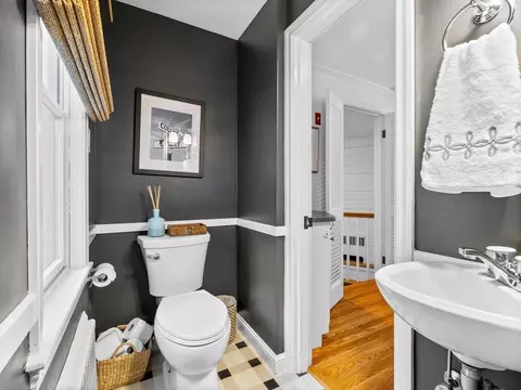Bath - 106 Walpole St, Dover, MA 02030 photo 1 of 3