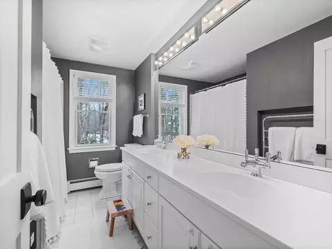 Bath - 106 Walpole St, Dover, MA 02030 photo 3 of 3