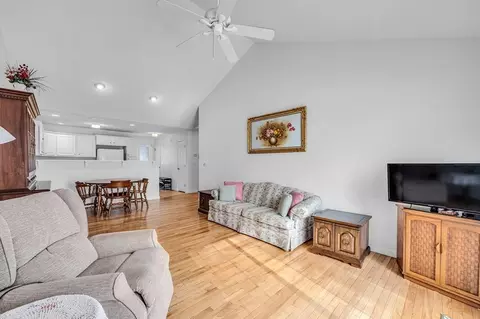48 Pinecrest Dr #48, Chicopee, MA 01020 photo 3