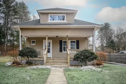38 Brown Ter, Uxbridge, MA 01569