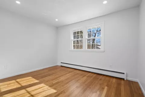 Bedroom - 29 Old Marlboro Rd, Maynard, MA 01754 photo 6 of 8