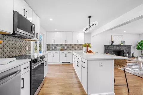 Kitchen - 29 Old Marlboro Rd, Maynard, MA 01754 photo 4 of 8