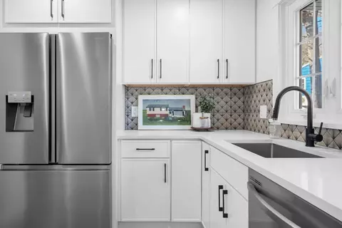Kitchen - 29 Old Marlboro Rd, Maynard, MA 01754 photo 3 of 8