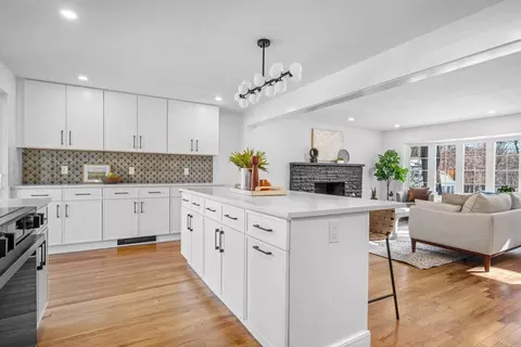 Kitchen - 29 Old Marlboro Rd, Maynard, MA 01754 photo 6 of 8