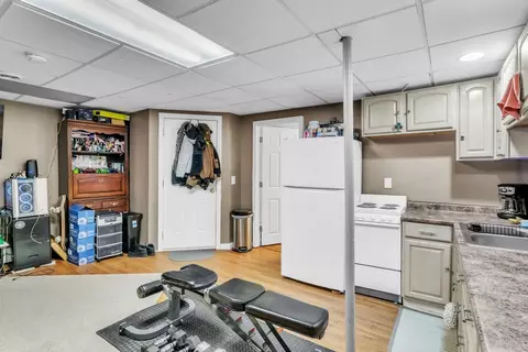 194 Hamilton St, Worcester, MA 01604 photo 5