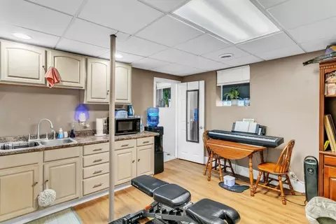 194 Hamilton St, Worcester, MA 01604 photo 3
