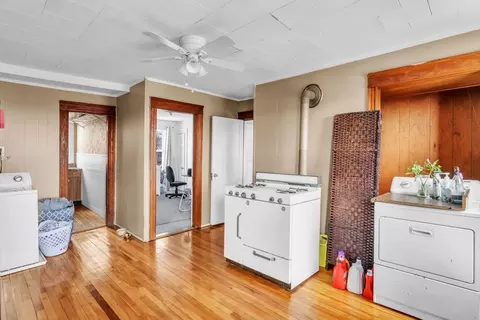 194 Hamilton St, Worcester, MA 01604 photo 32