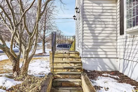 Exterior - 5 Acushnet Ave, Worcester, MA 01606 photo 3 of 5