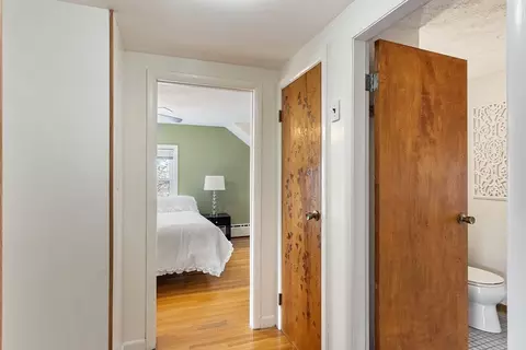 Entry Way - 5 Acushnet Ave, Worcester, MA 01606 photo 2 of 2