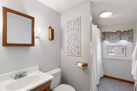 Bath - 5 Acushnet Ave, Worcester, MA 01606 photo 2 of 2